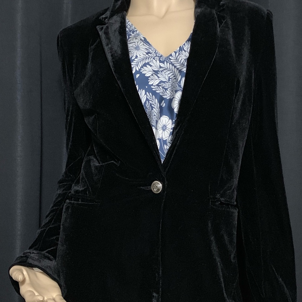 Red berry Fashion Black Velvet Blazer
